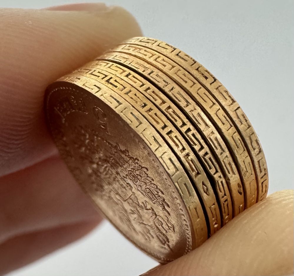Продам золотые 5 рублей 1898 года Царские вес 4,3г