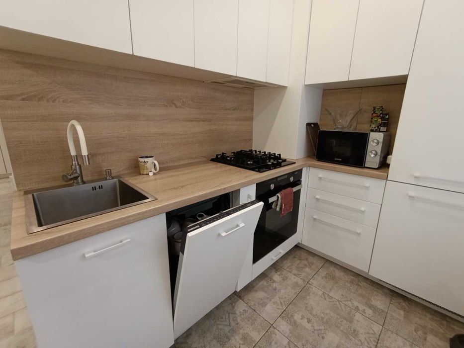 ПРОДАЖ 3-кімн. з АЕО у центрі міста (А)