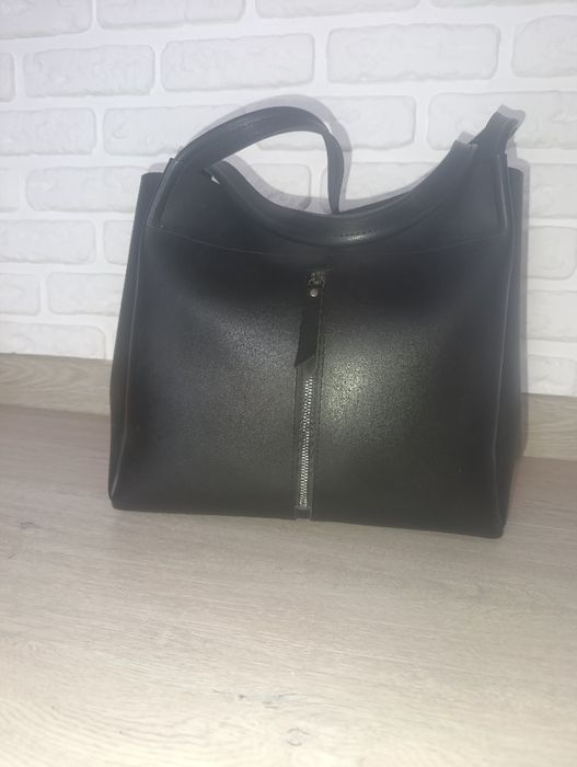 Жіноча чорна сумка