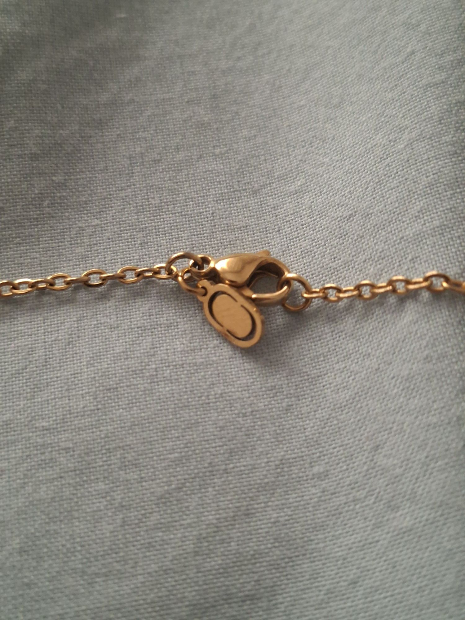 Colar e pendente de ouro 18k craftd london