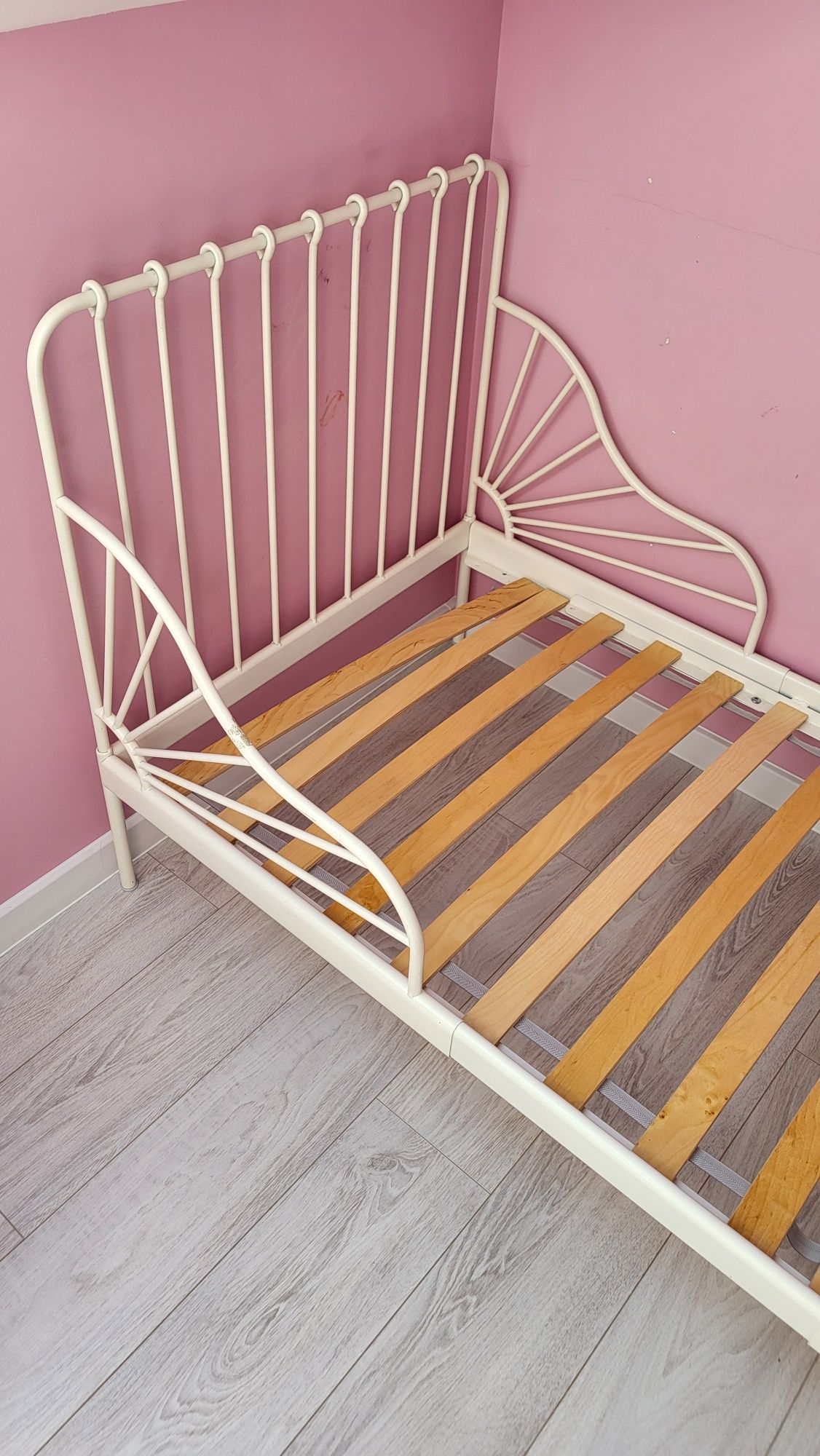 Sprzedam regulowaną ramę łóżka Ikea