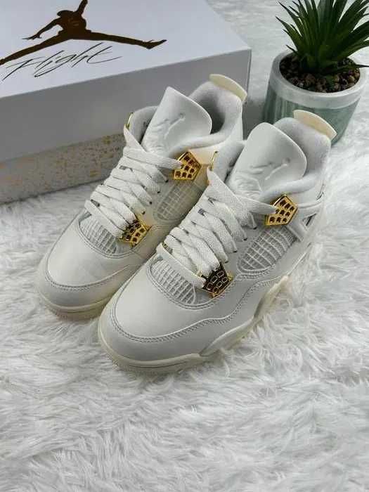 Buty damskie Trampk Jordan 4 Retro Metallic Gold R.44