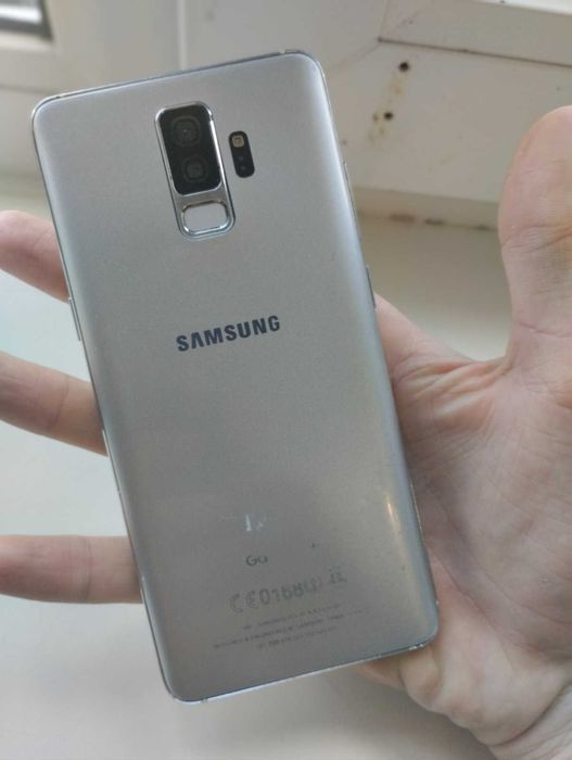 Телефон Samsung Galaxy S9+ (клон).