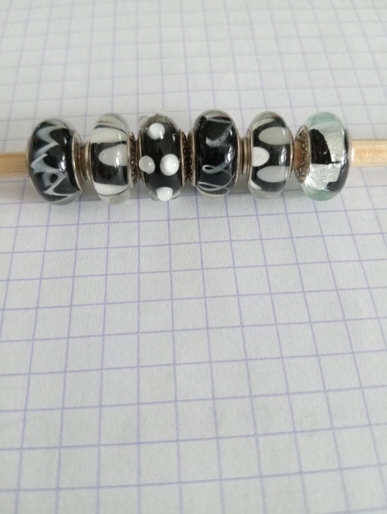 Charmsy Pandora 6szt