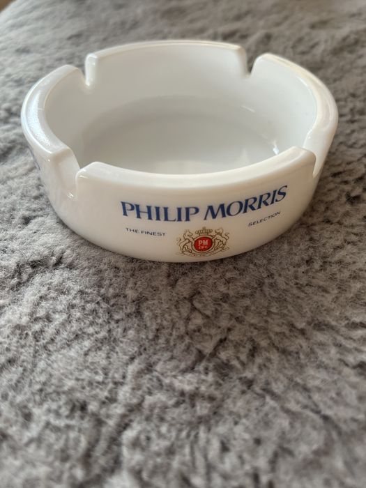 Popielniczka Philip Morris France