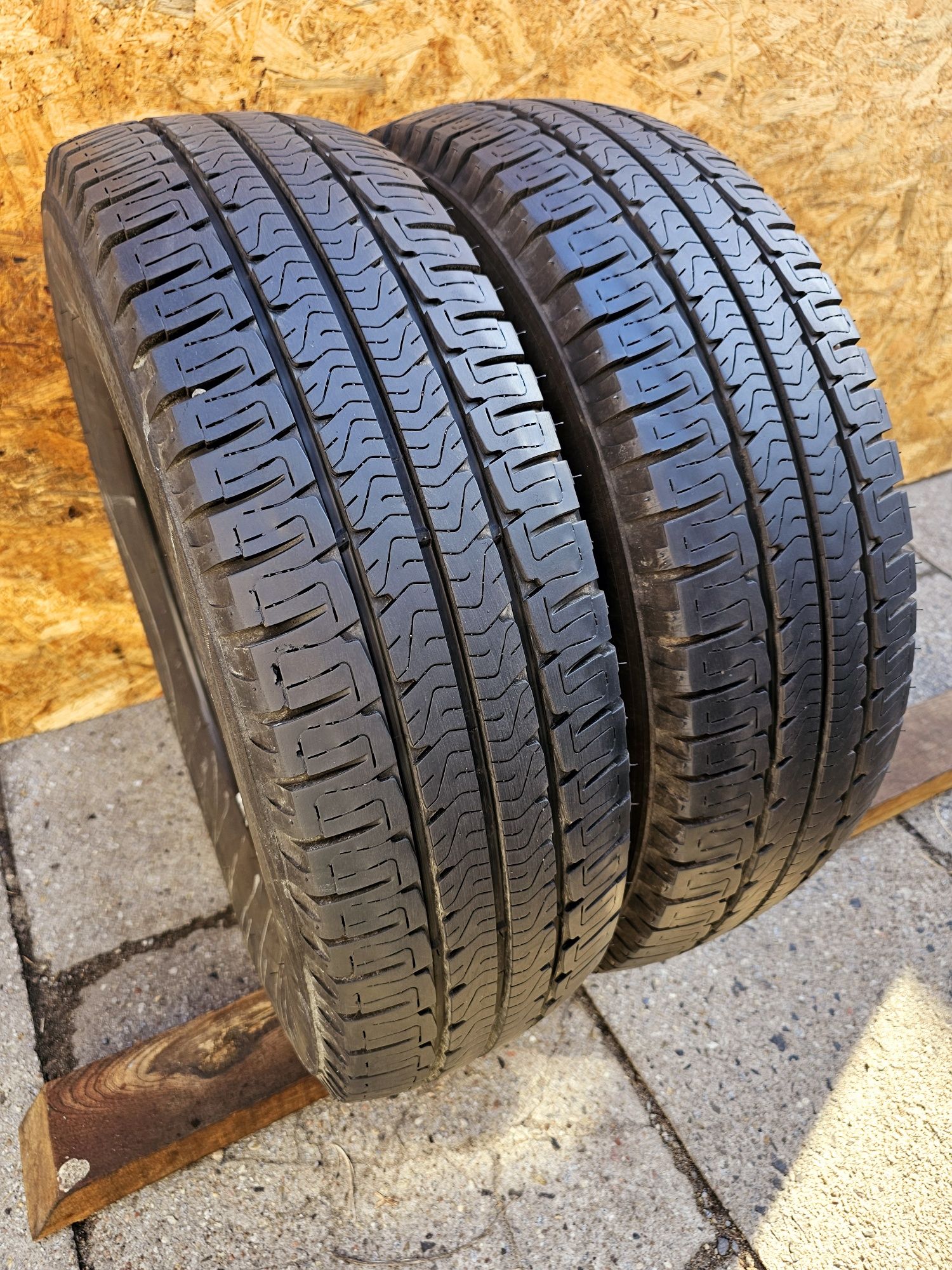 Idealne!!  8mm. 225/75 r16C Michelin Agilis Camping. 0415