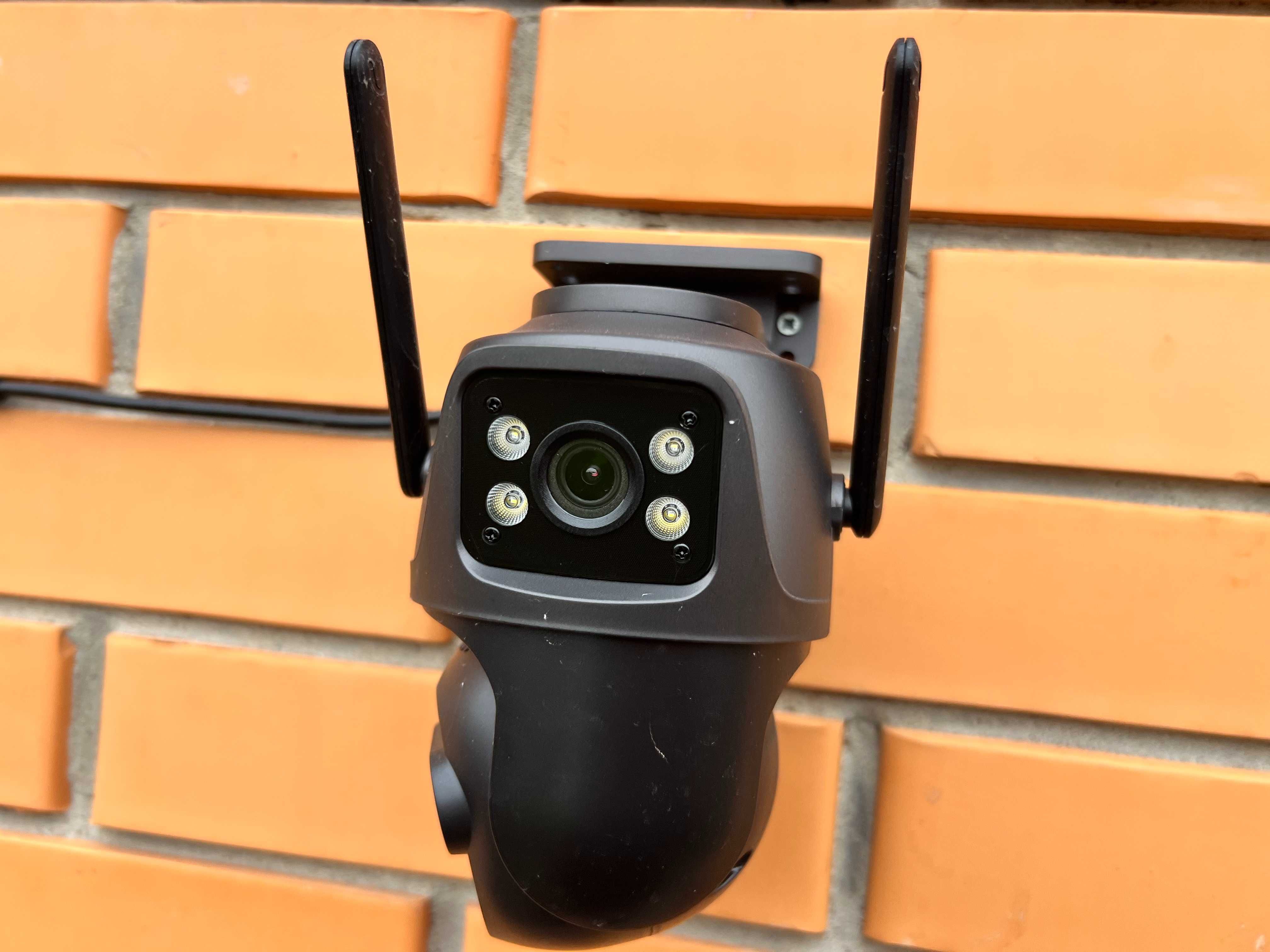 Камера подвійна WI-FI. Поворотна камера для відеонагляду 4к