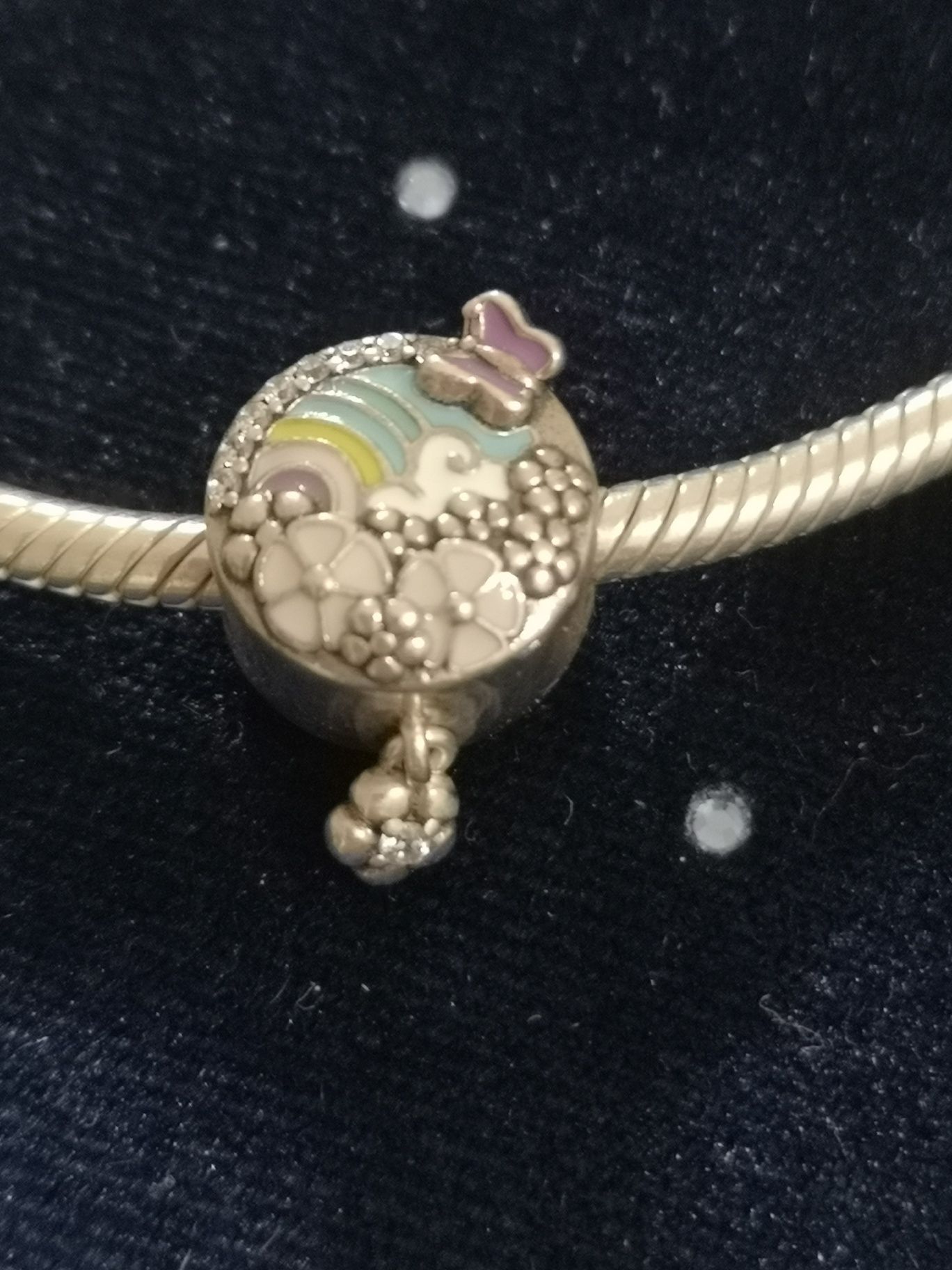 Pandora unikatowy charms