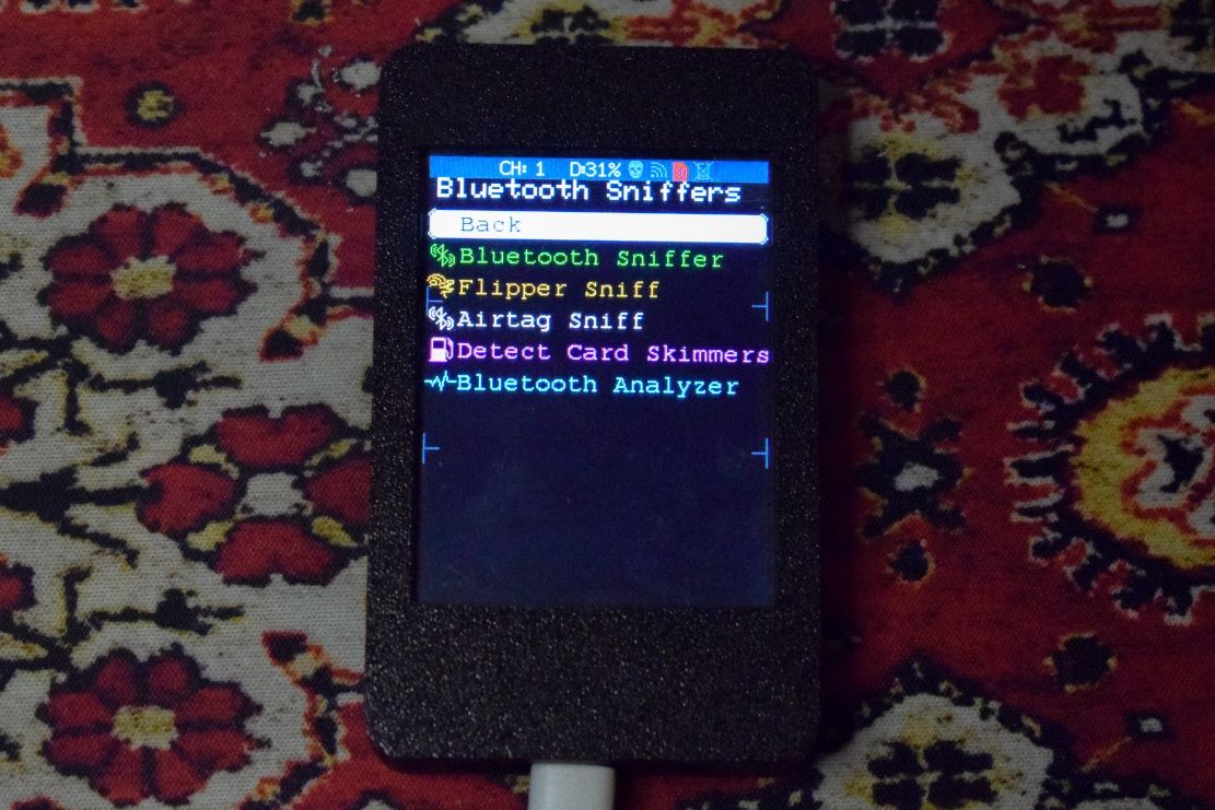 ESP32 Marauder Pentesting tool v1.8.3