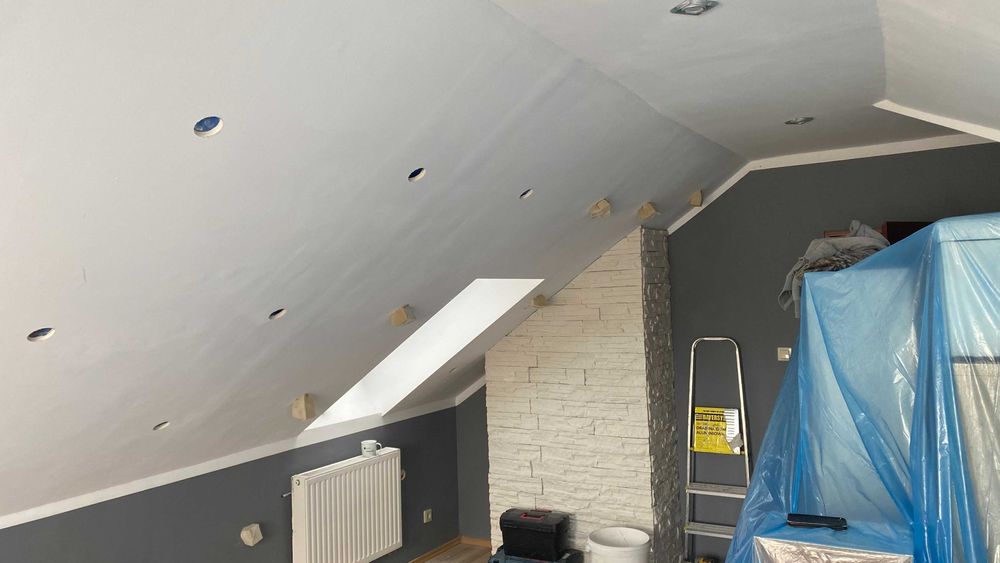 Ocieplanie domu poddasza wełna celulozowa naprawa izolacji Piana PUR