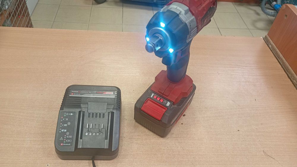 Klucz udarowy EINHELL TE-CW 18 LI +4.0Ah, ładowarka-Komis MADEJ Dębica