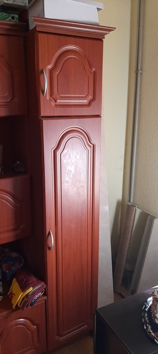 Пенал МДФ с полочками в нормальном состоянии