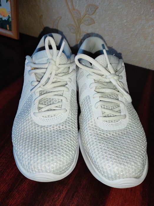 Nike кросівки білі 37 р