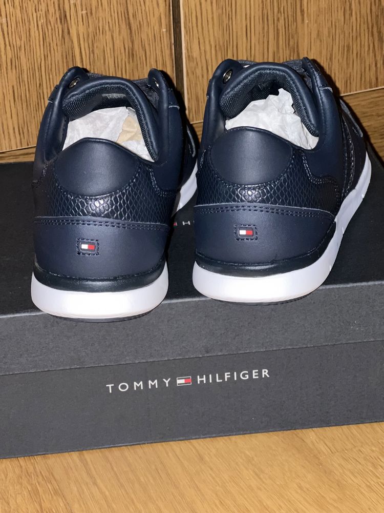 Оригінальні кросівки Tommy Hilfiger