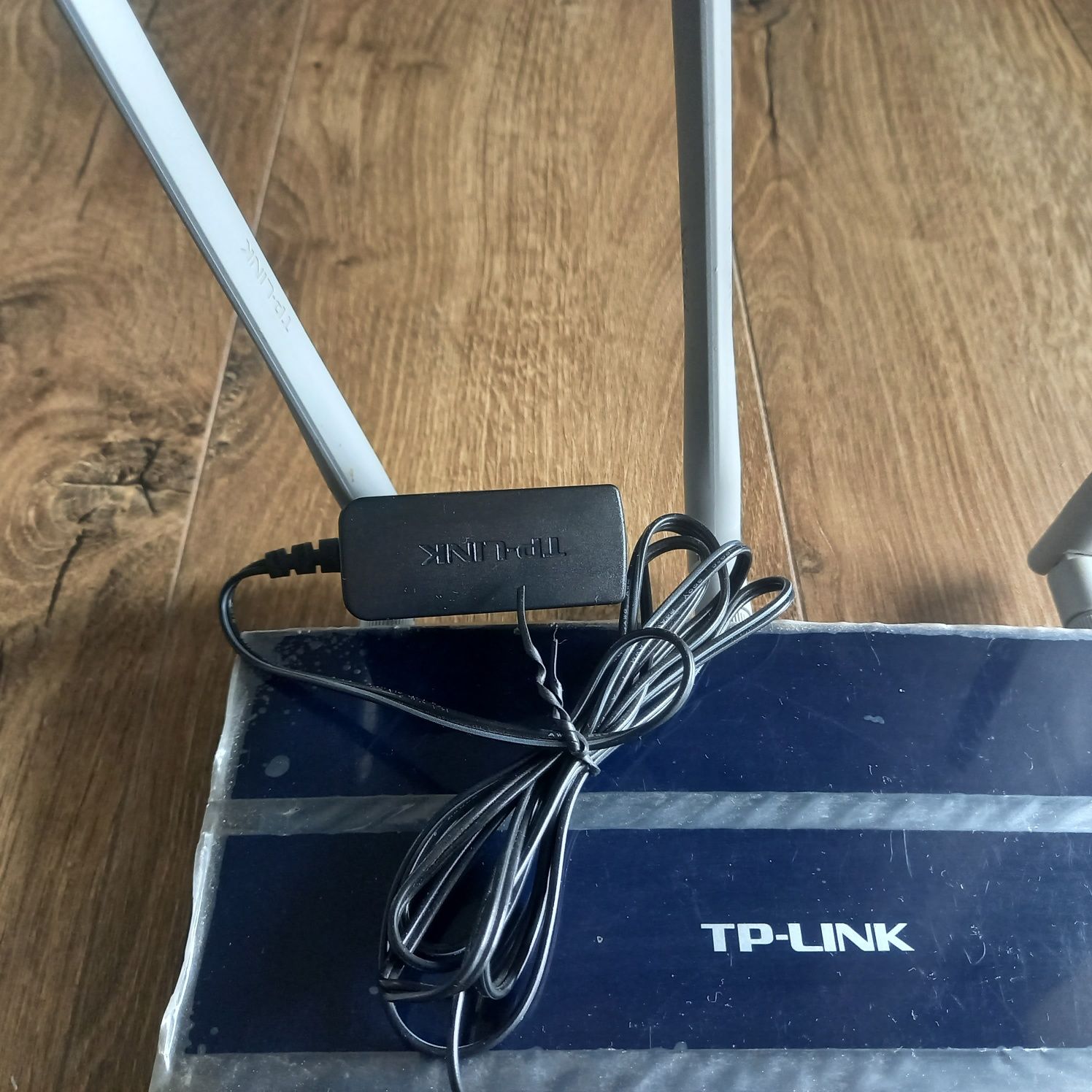 Router TP-LINK 1043ND