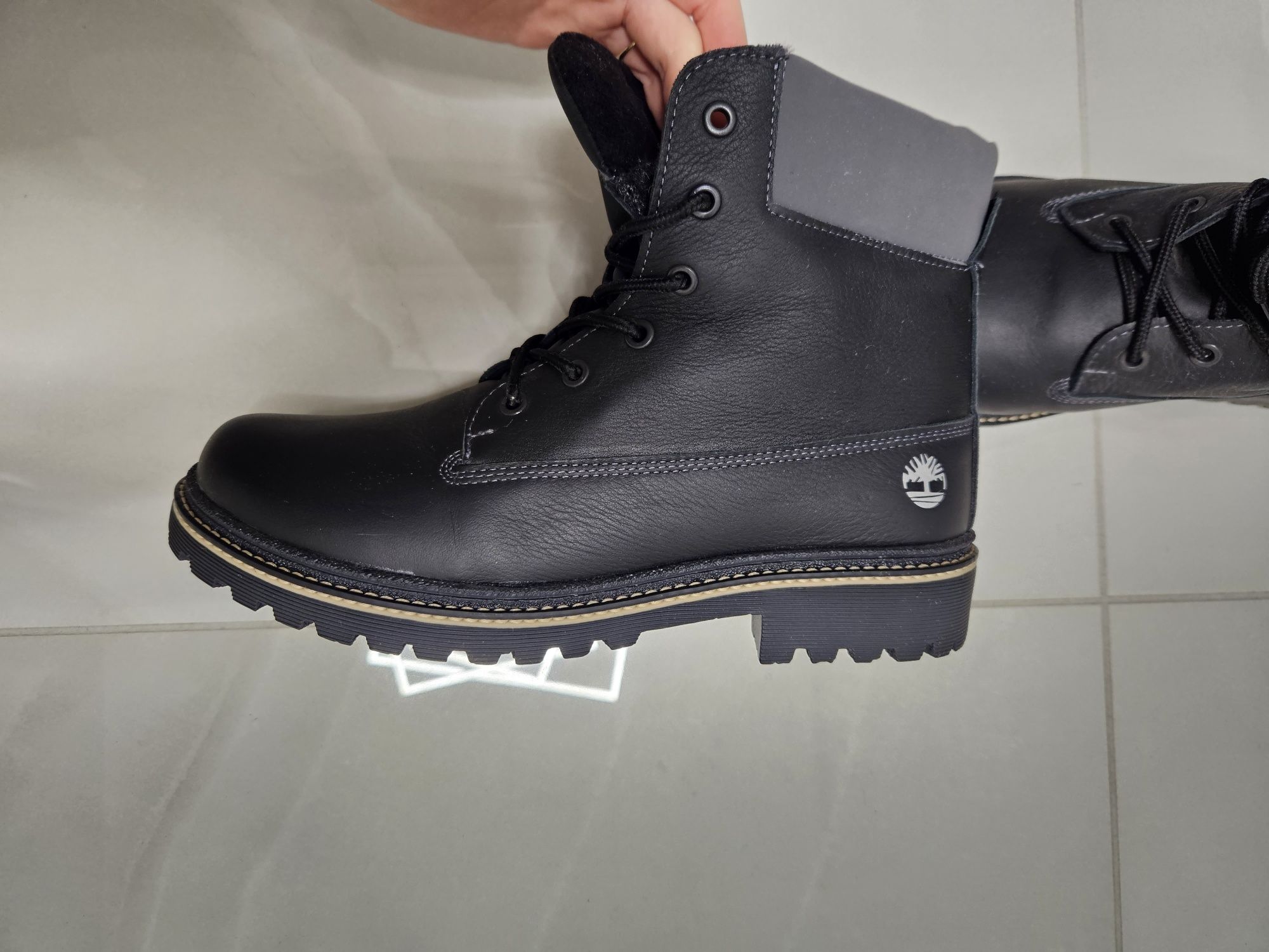 Черные ботинки в стиле Timberland 40р