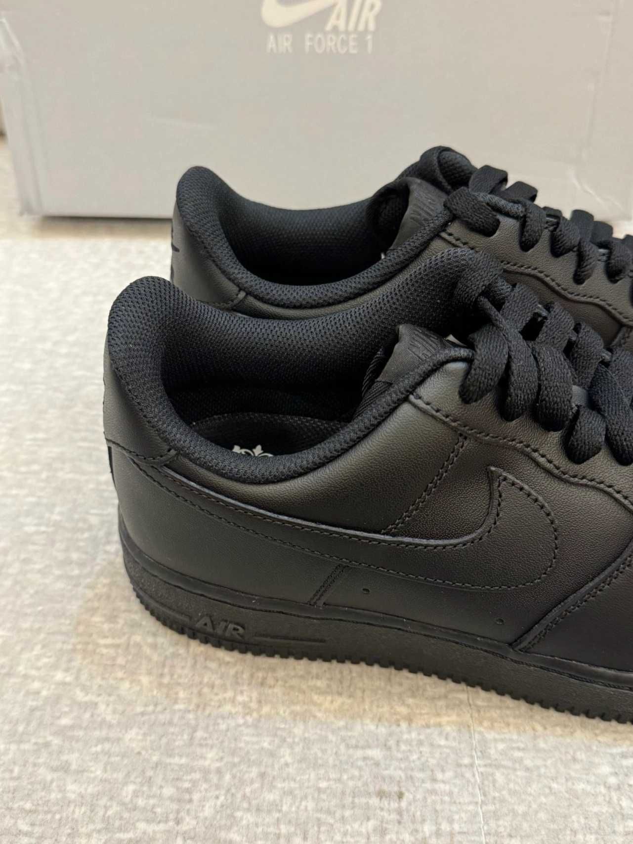 Nike Air Force 1 Low '07 Black Rozmiar.45