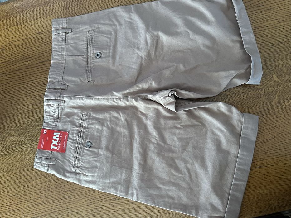 Txm nowe spodenki roz.33