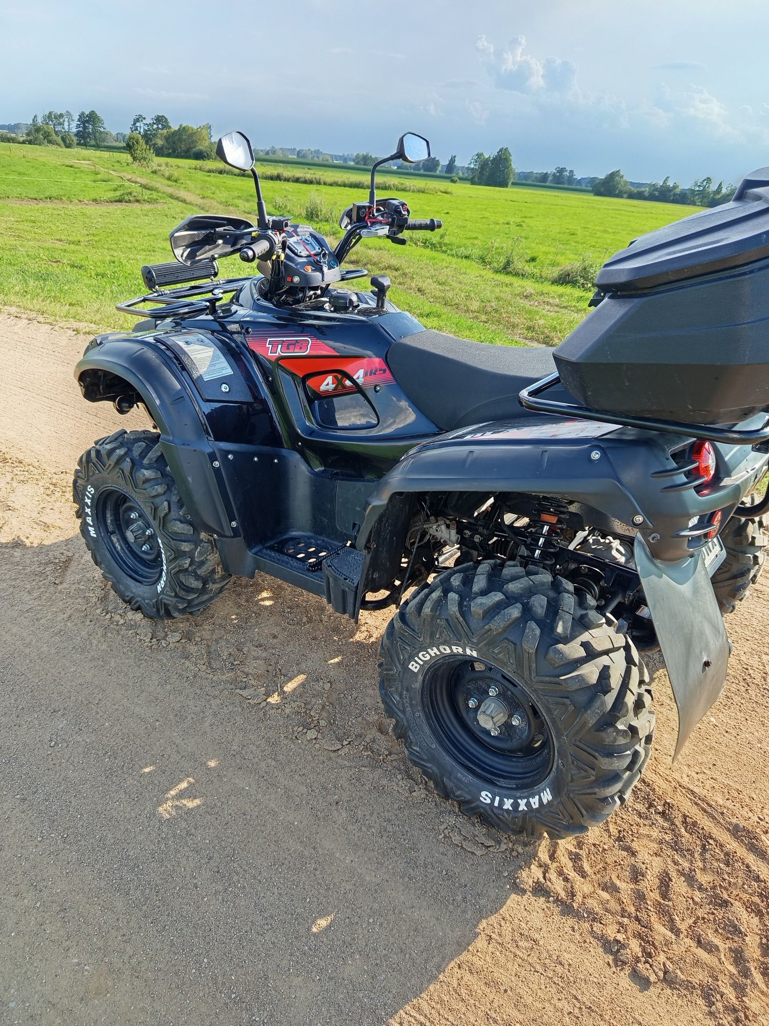 Quad TGB Blade 550 4x4