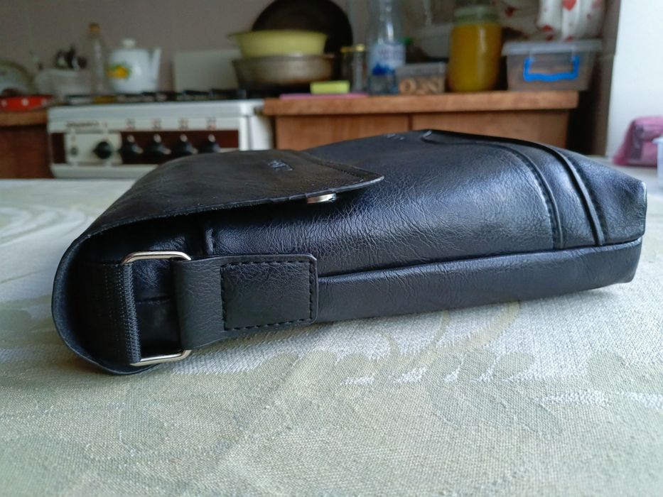 Продам мужскую сумку-барсетку