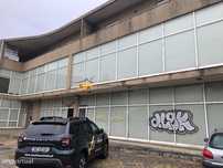 Prédio comercial para transformar em habitação