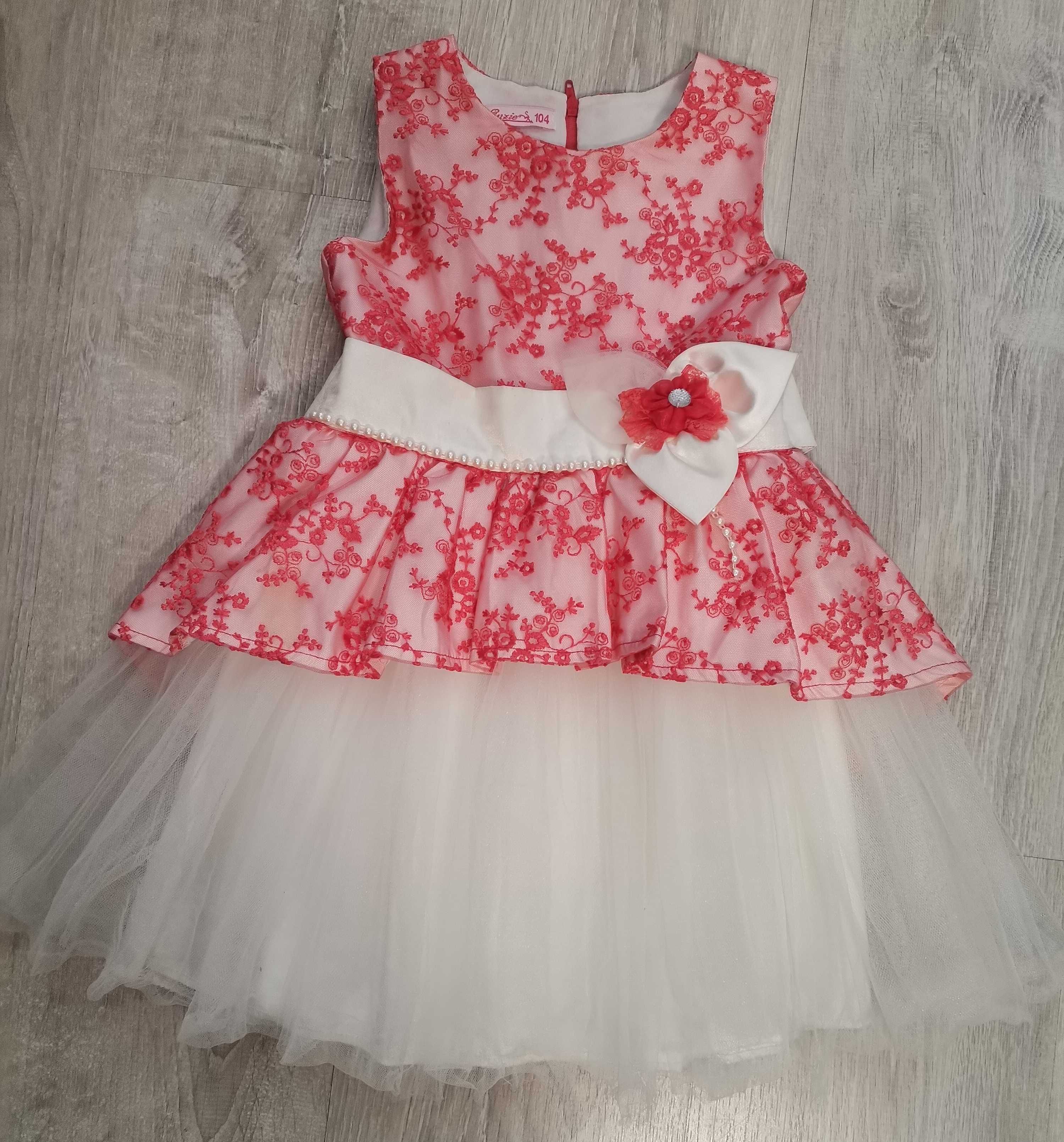 Сукня, плаття для дівчинки.