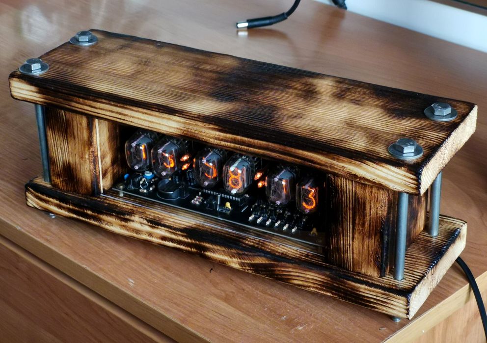 Zegar Lampowy NIXIE 6x IN-12 w Drewnianej Obudowie Loft