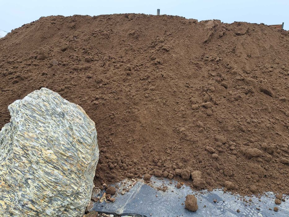 ziemia ogrodowa nieprzesiana, pod trawnik