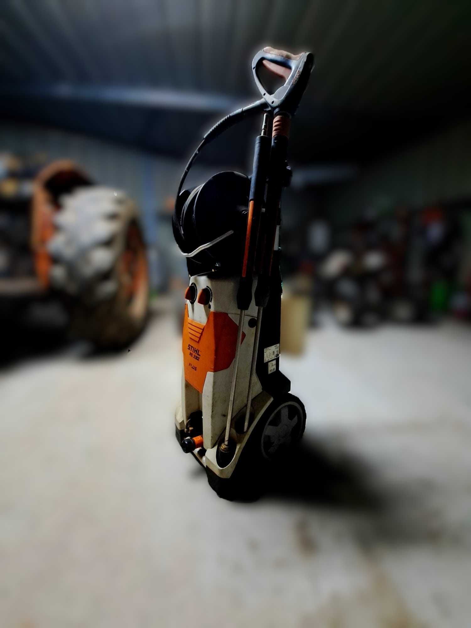RE 282 PLUS Lavadora de alta-pressão Profissional STIHL