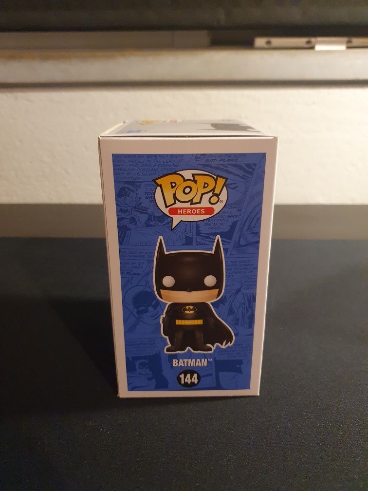 Funko pop batman black chrome