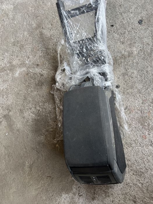 Торпеда консоль Панель підлокітник Skoda A5 Шкода А5