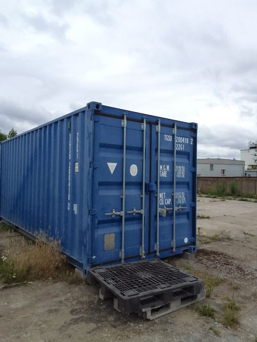 Plac utwardzony  1700  m2 z wjazdem od ul. Towarowej