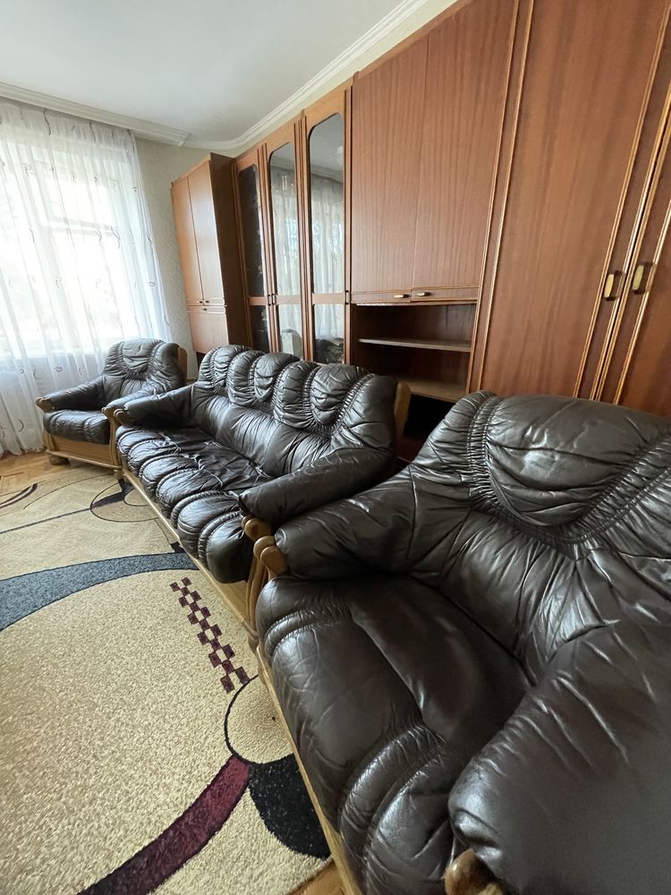 Диван +крісла шкіряні ( Німеччина)