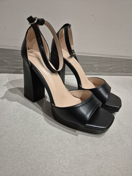 Damskie buty na klocku Renee rozmiar 37