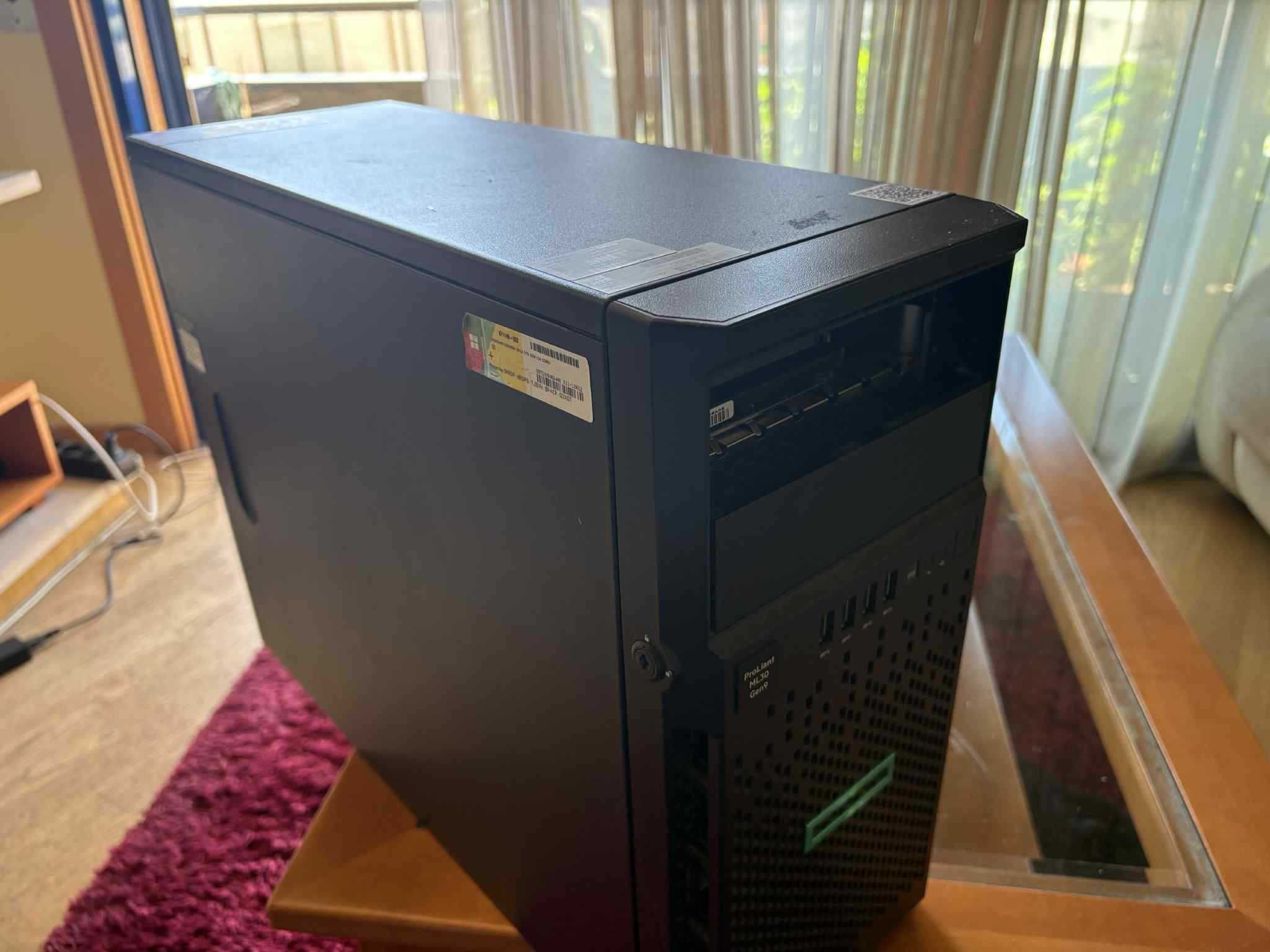 Servidor HP a funcionar na perfeição 32GB memoria