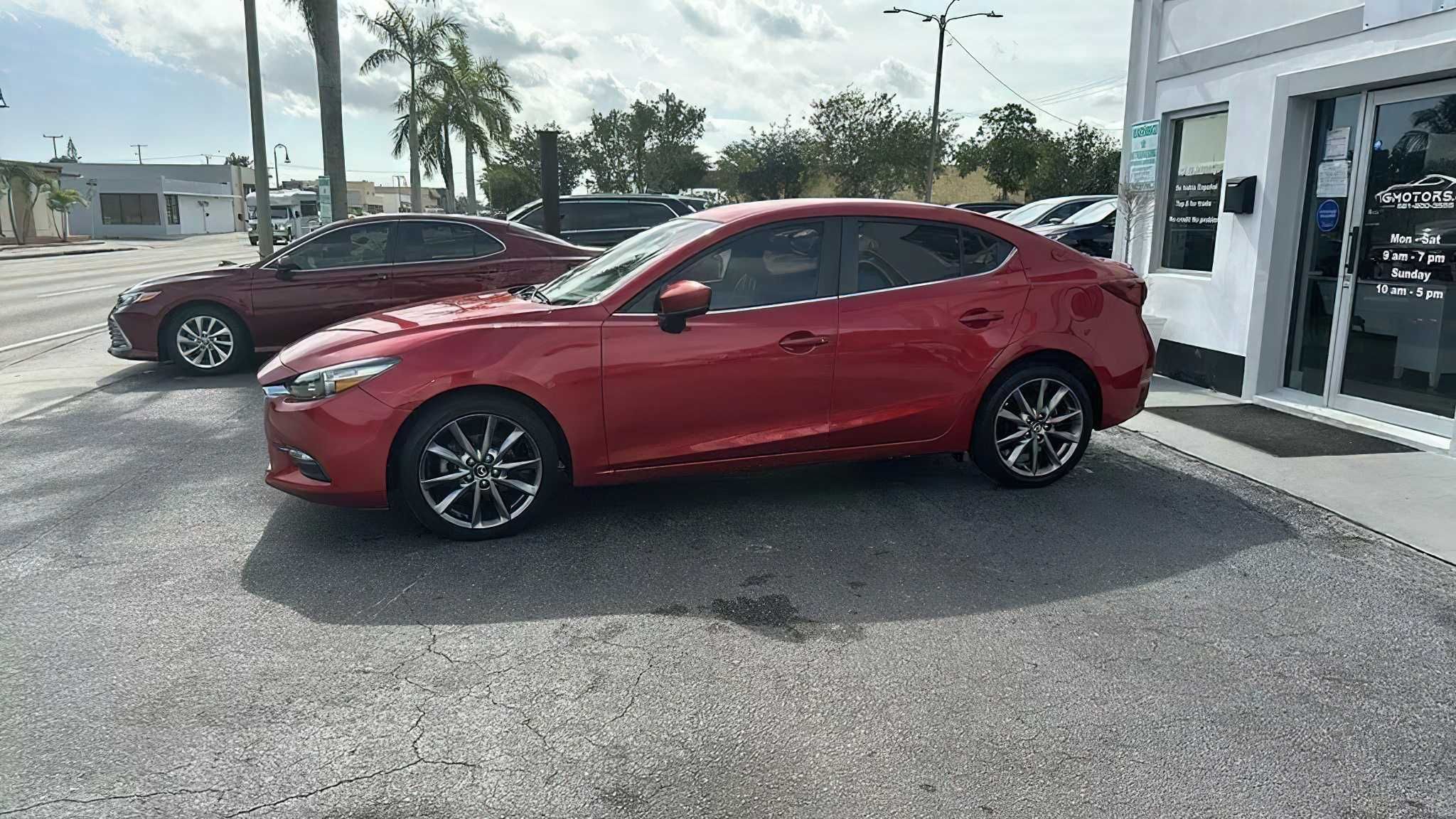 Mazda 3  Touring 2018