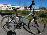 BICICLETA Bicicleta eléctrica de Decathlon DE TREKKING/PASSEIO 920