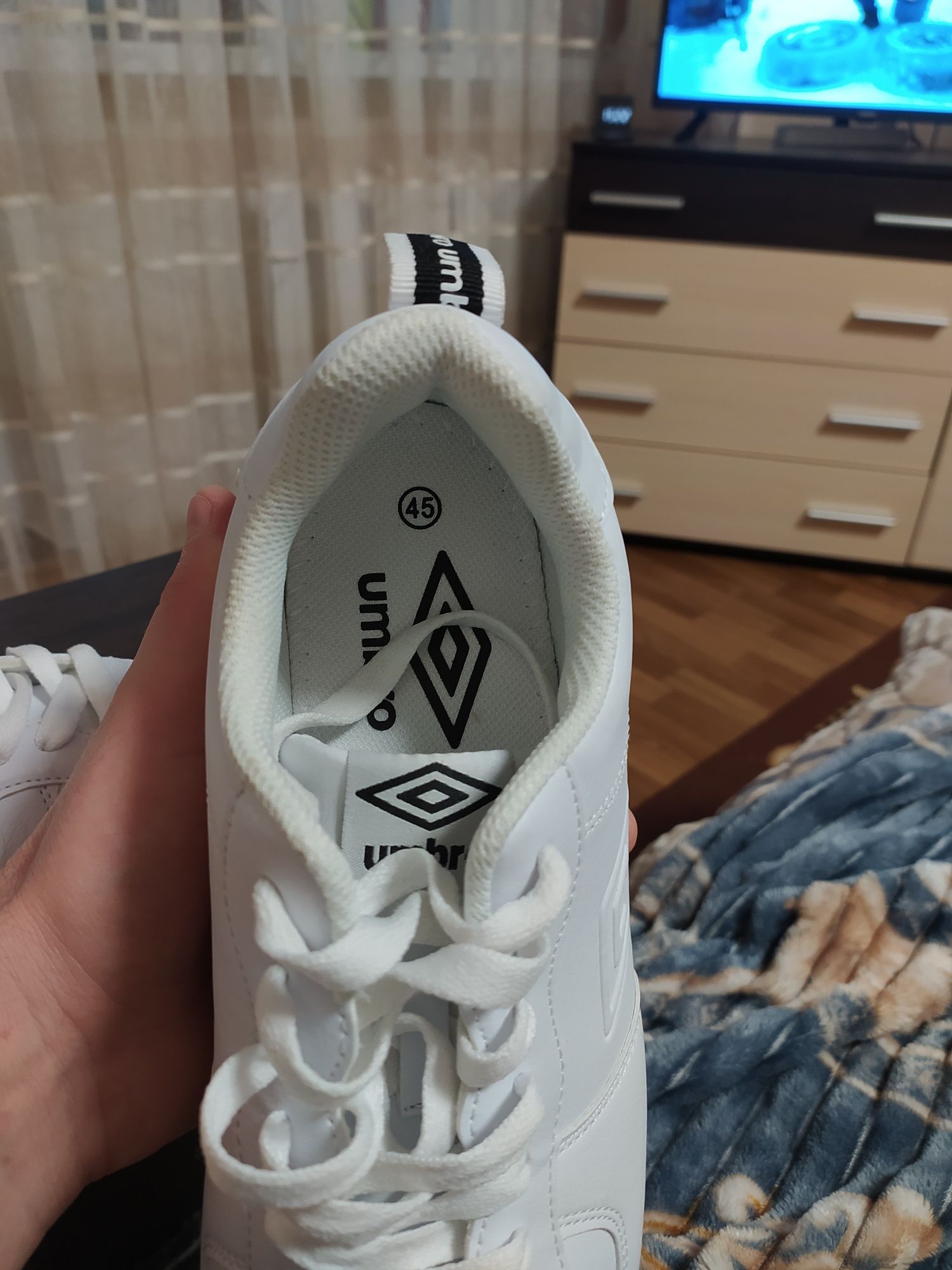 Нові кросівки Umbro 45 розмір