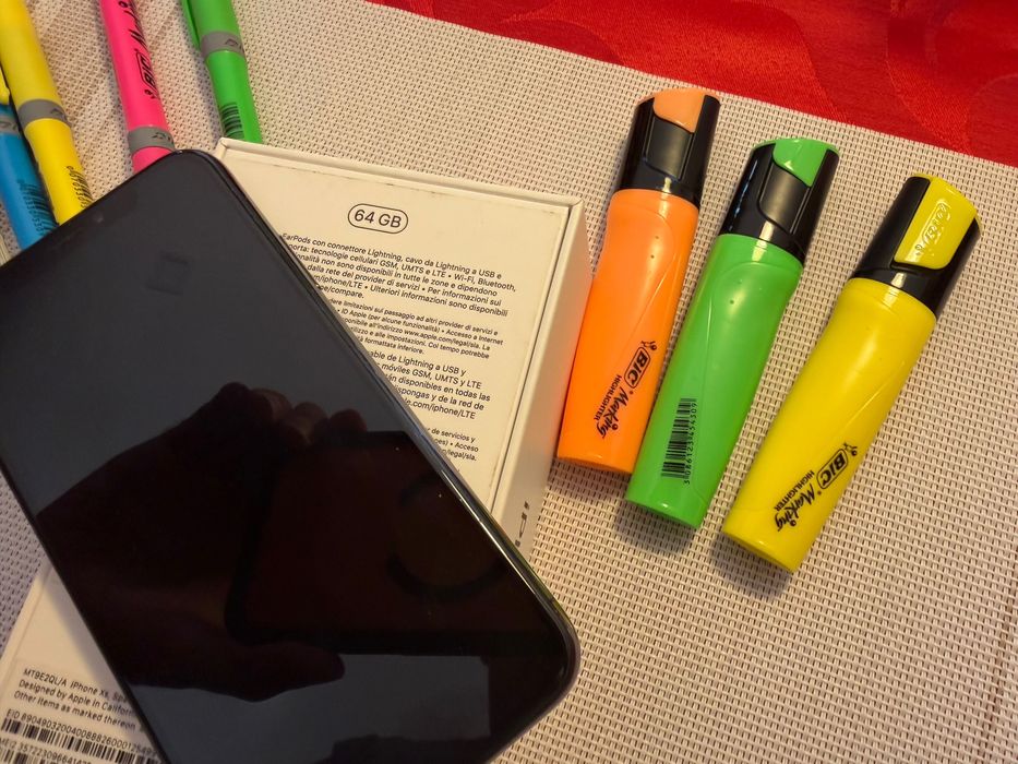 iPhone Xs, 64 GB