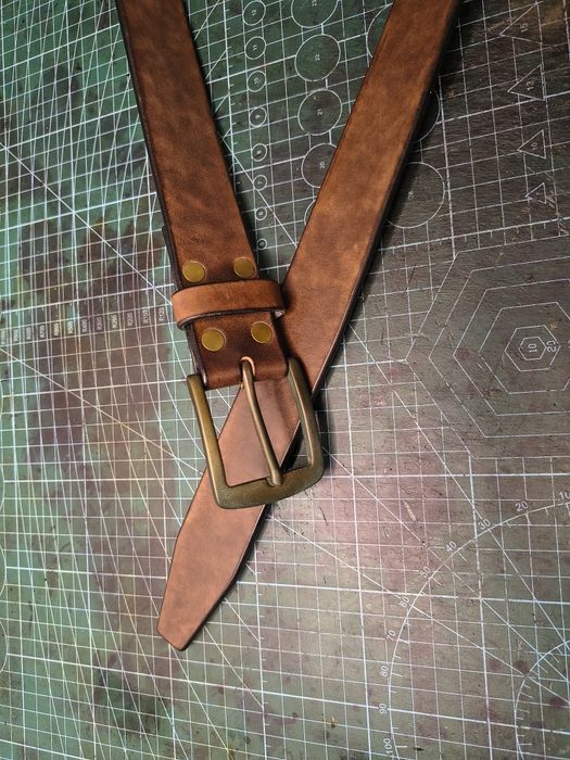 Pas skórzany. Ręcznie robiony.