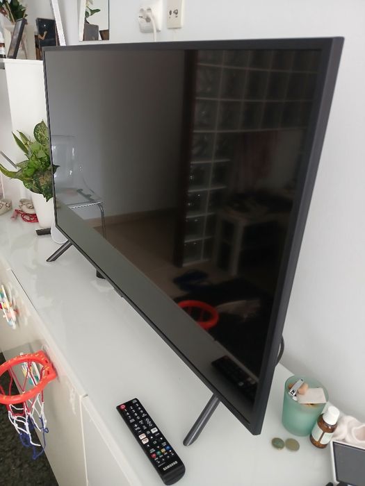 Smart TV Samsung 43' Model UE43RU7105K