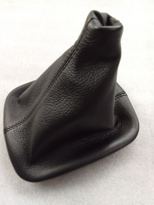 Запчасти бмв е30(чехол на кпп)