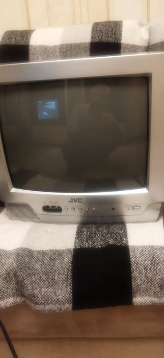 Телевізор JVC без пульта.був робочий. Зберігався в гаражі.