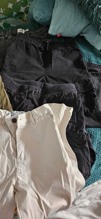 Spodnie chłopięce 146/152 plus gratis