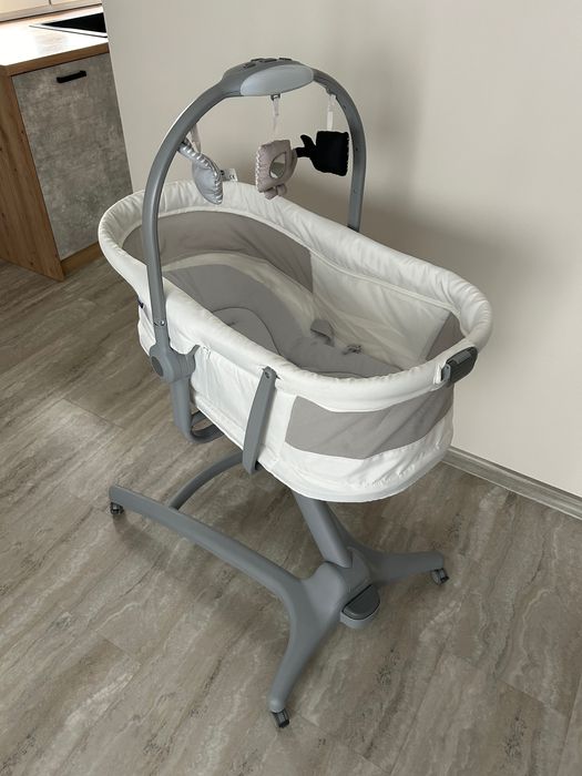 Łóżeczko Chicco hug baby 4w 1 białe