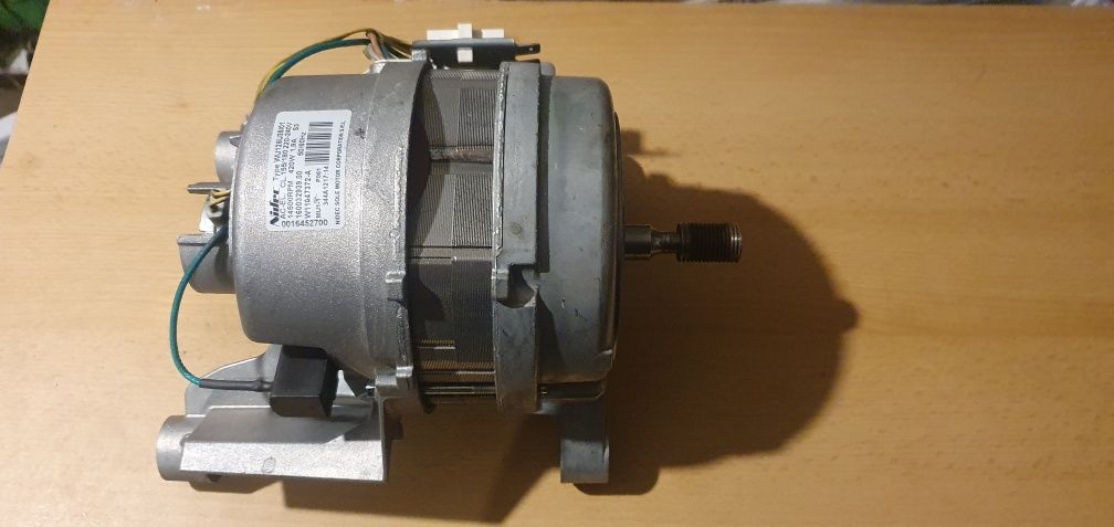 Silnik nidec wu126u35i01 do pralki Indesit