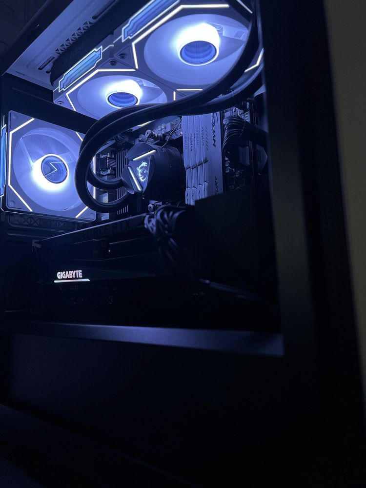 Komputer RTX 3070 TI/ R7 3700X/ 32GB RAM/1TB SSD/Win 11/Wifi/Bluetooth
