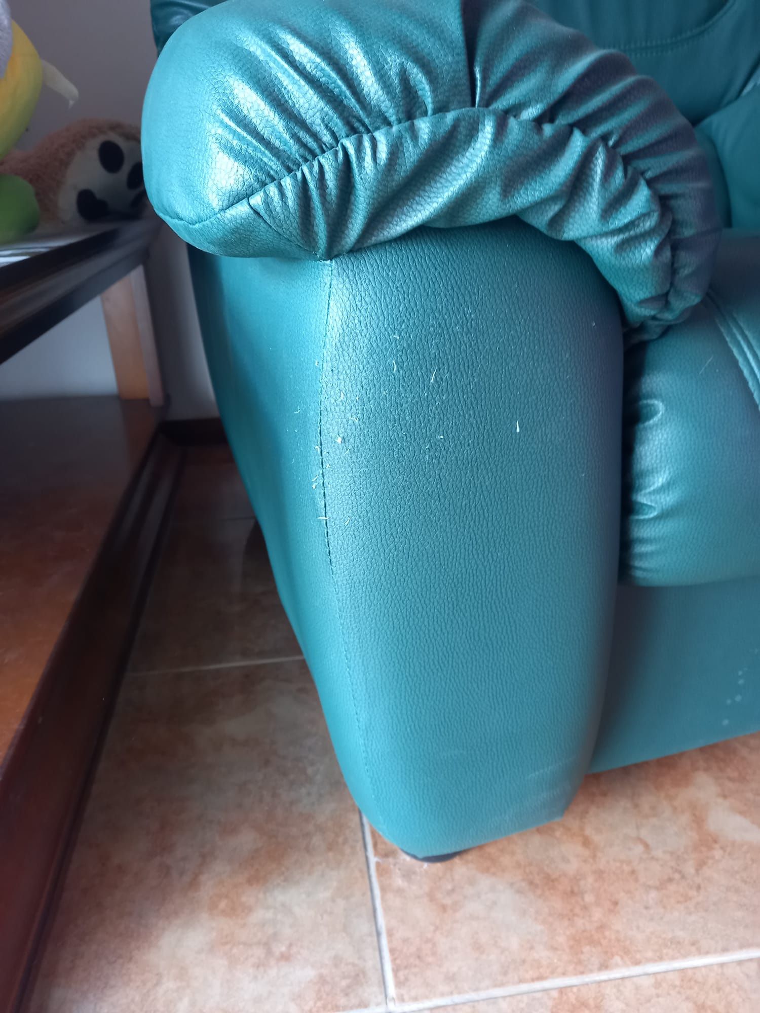 Sofá de sala em cabedal