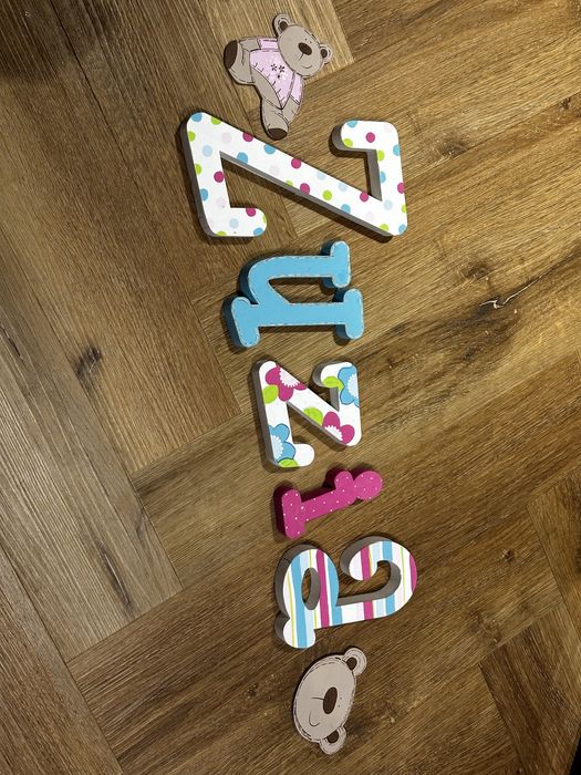 Napis na ścianę literki Zuzia