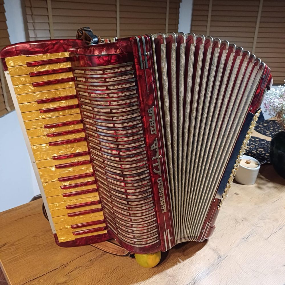 Akordeon włoski sila 120 basów 4/5 chóry
